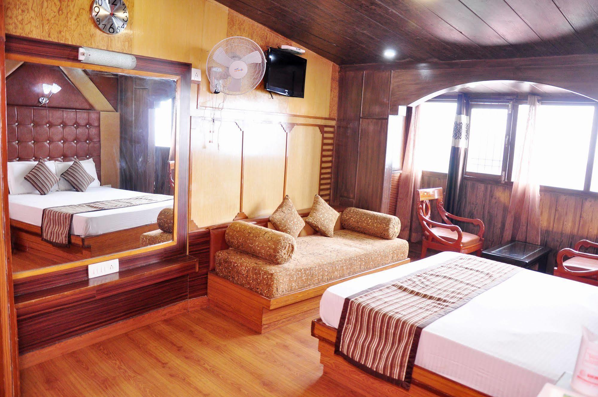 Hotel Sidharath Shimla Ngoại thất bức ảnh