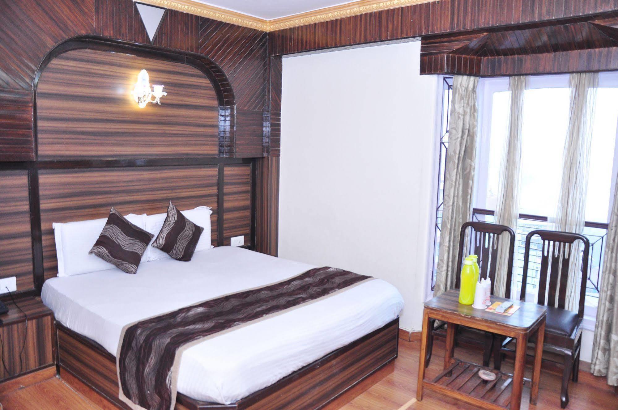 Hotel Sidharath Shimla Ngoại thất bức ảnh