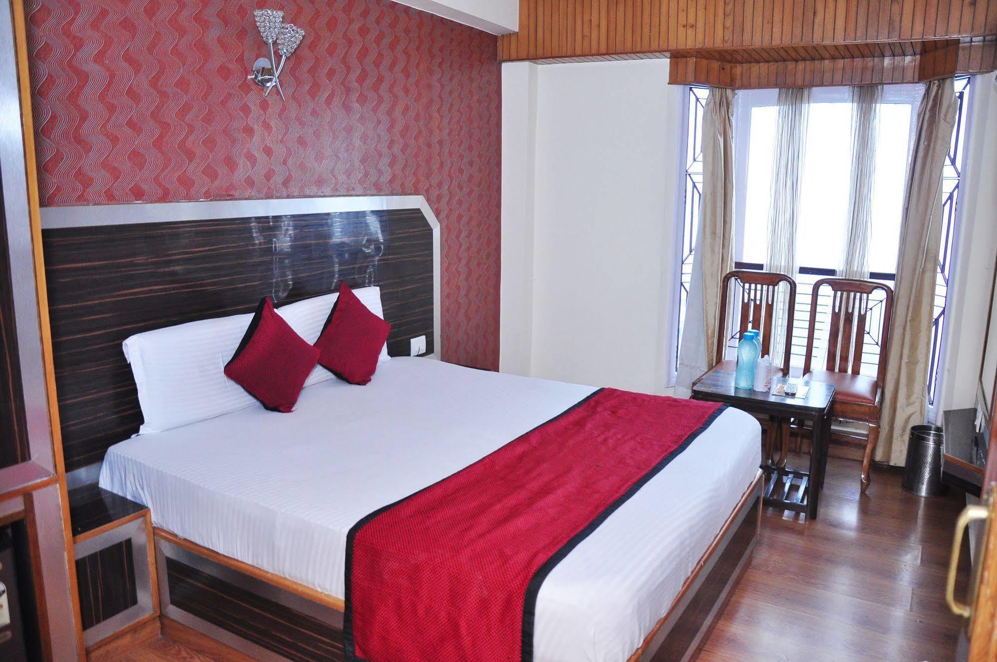Hotel Sidharath Shimla Ngoại thất bức ảnh